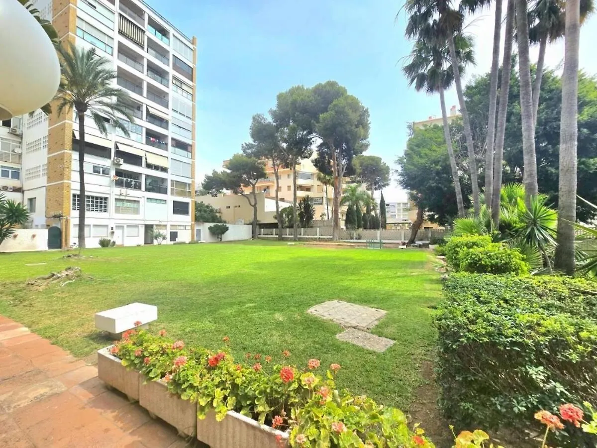 Studio Pepitas With Sea And Pool Views Steps From Puerta Marina And The Beaches By Namaste Elite Benalmádena 0*,  Spanje