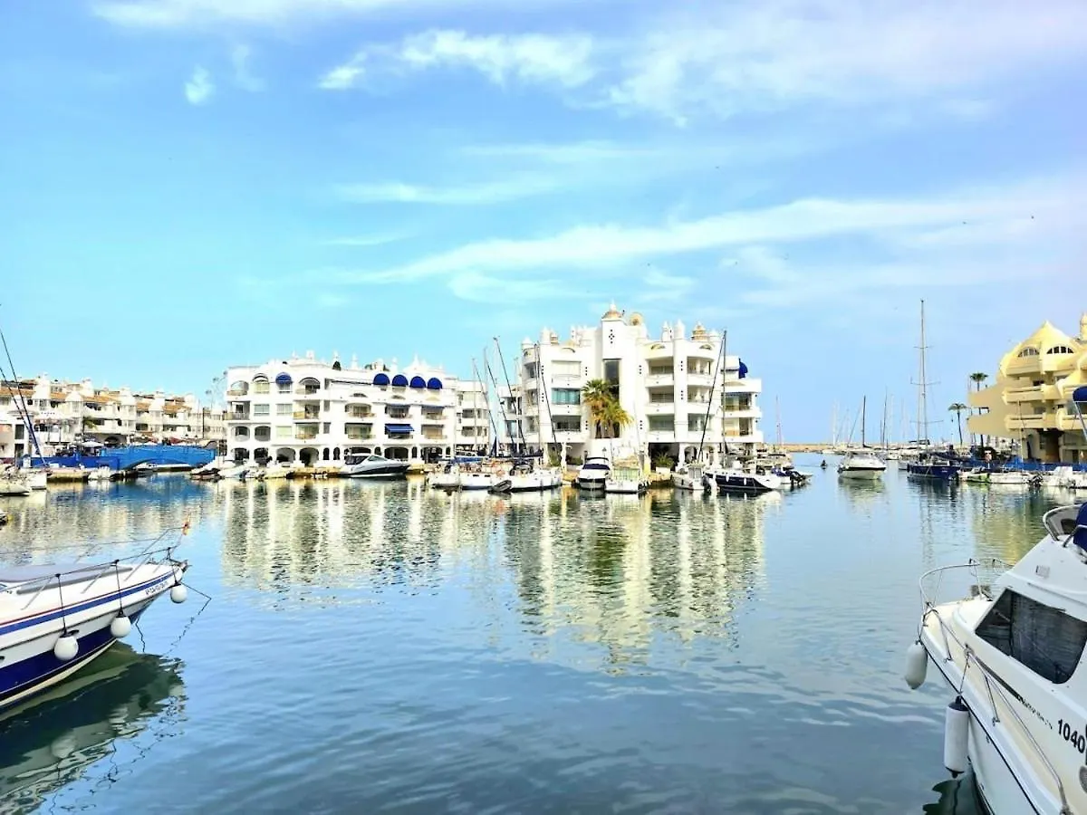 Appartement Studio Pepitas With Sea And Pool Views Steps From Puerta Marina And The Beaches By Namaste Elite Benalmádena Spanje
