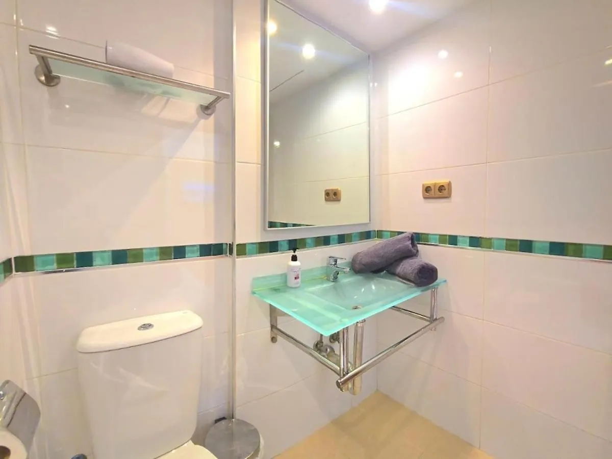 Studio Pepitas With Sea And Pool Views Steps From Puerta Marina And The Beaches By Namaste Elite Benalmádena 0*,  Spanje