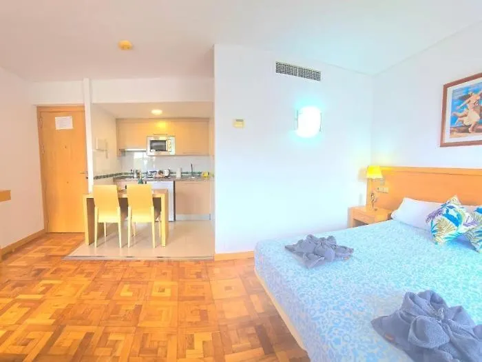 Studio Pepitas With Sea And Pool Views Steps From Puerta Marina And The Beaches By Namaste Elite Benalmádena Appartement