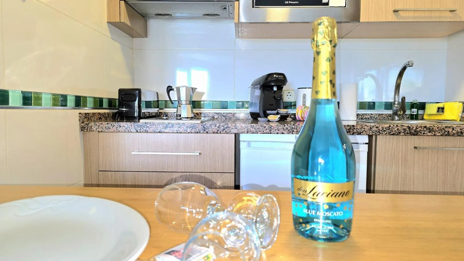 Appartement Studio Pepitas With Sea And Pool Views Steps From Puerta Marina And The Beaches By Namaste Elite Benalmádena
